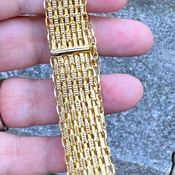14K YELLOW GOLD WIDE FLEXIBLE BRACELET INTRICATE DESIGN STATEMENT GORGEOUS - Picture 5 of 16